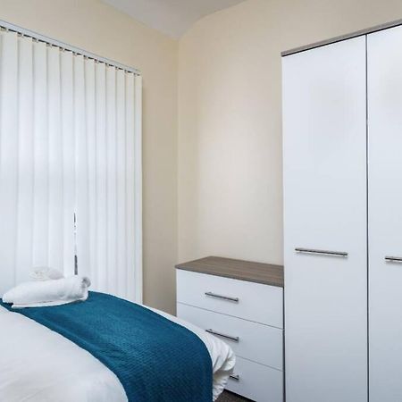 Sleeps 5, Smart Tv'S In Bedrooms Swansea Ngoại thất bức ảnh