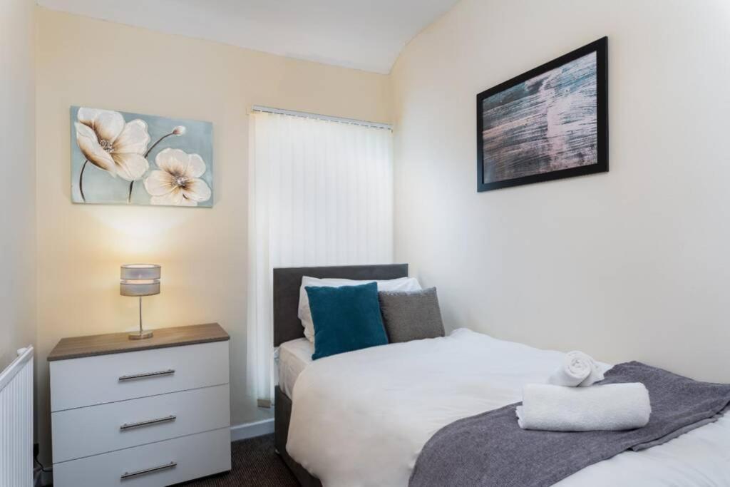 Sleeps 5, Smart Tv'S In Bedrooms Swansea Ngoại thất bức ảnh