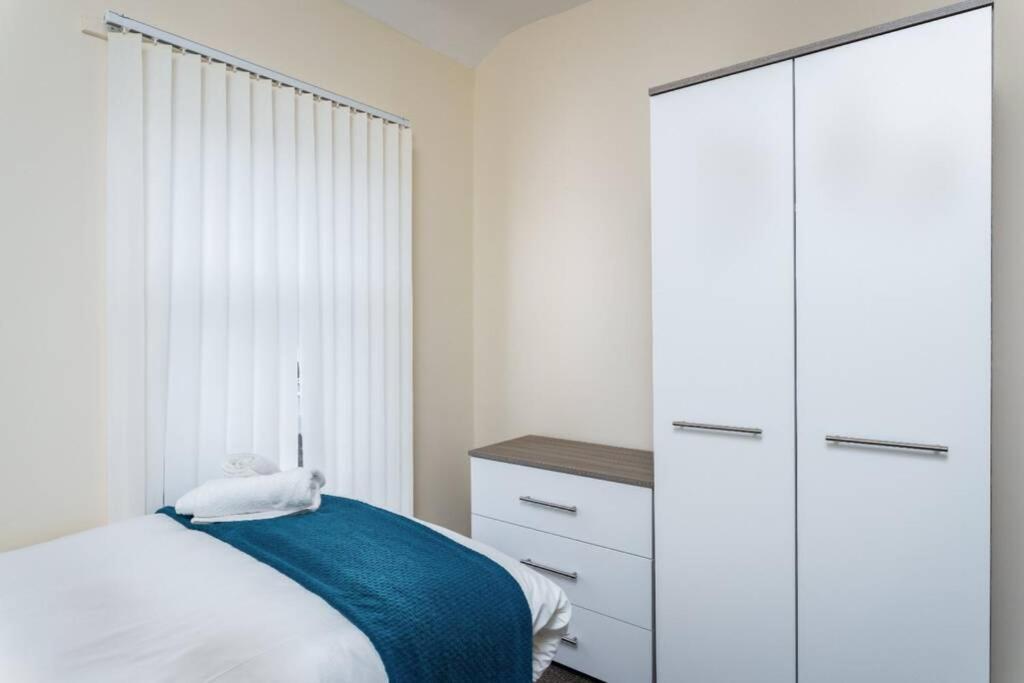 Sleeps 5, Smart Tv'S In Bedrooms Swansea Ngoại thất bức ảnh